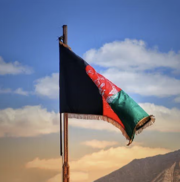 مصادر: طالبان اعتقلت 24 شخصاً في قندهار بعد نشرهم صور العَلَم الوطني