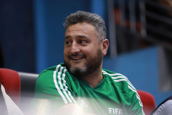 جان باختن مدیر فنی فدراسیون فوتبال افغانستان پس از تیراندازی در کابل