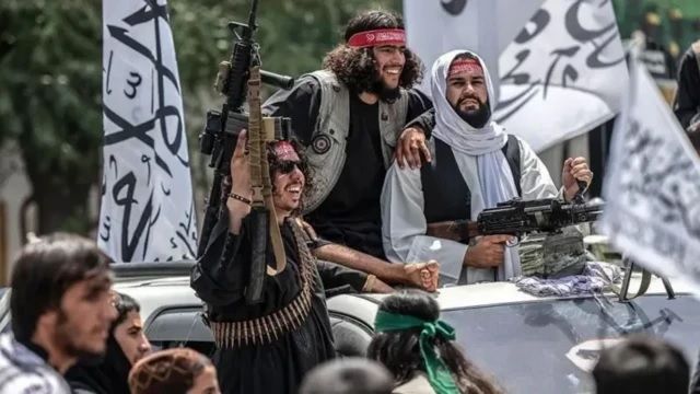 د منځني ختیځ انستیتوت: لا هم لسګونه طالب چارواکي له القاعده شبکې سره تړاو لري