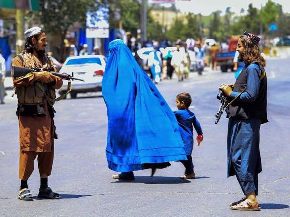 د طالبانو تر واکمنۍ لاندې بندیزونه؛ افغانې ښځې ترټولو ناوړه حالت او تریخ ژوند سره مخامخ دي