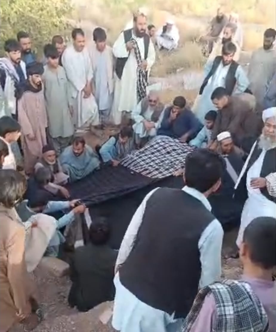 دختر سنی پس از آن‌که طالبان نکاحش با پسر شیعه را فسخ کرد، به زندگی‌اش پایان داد