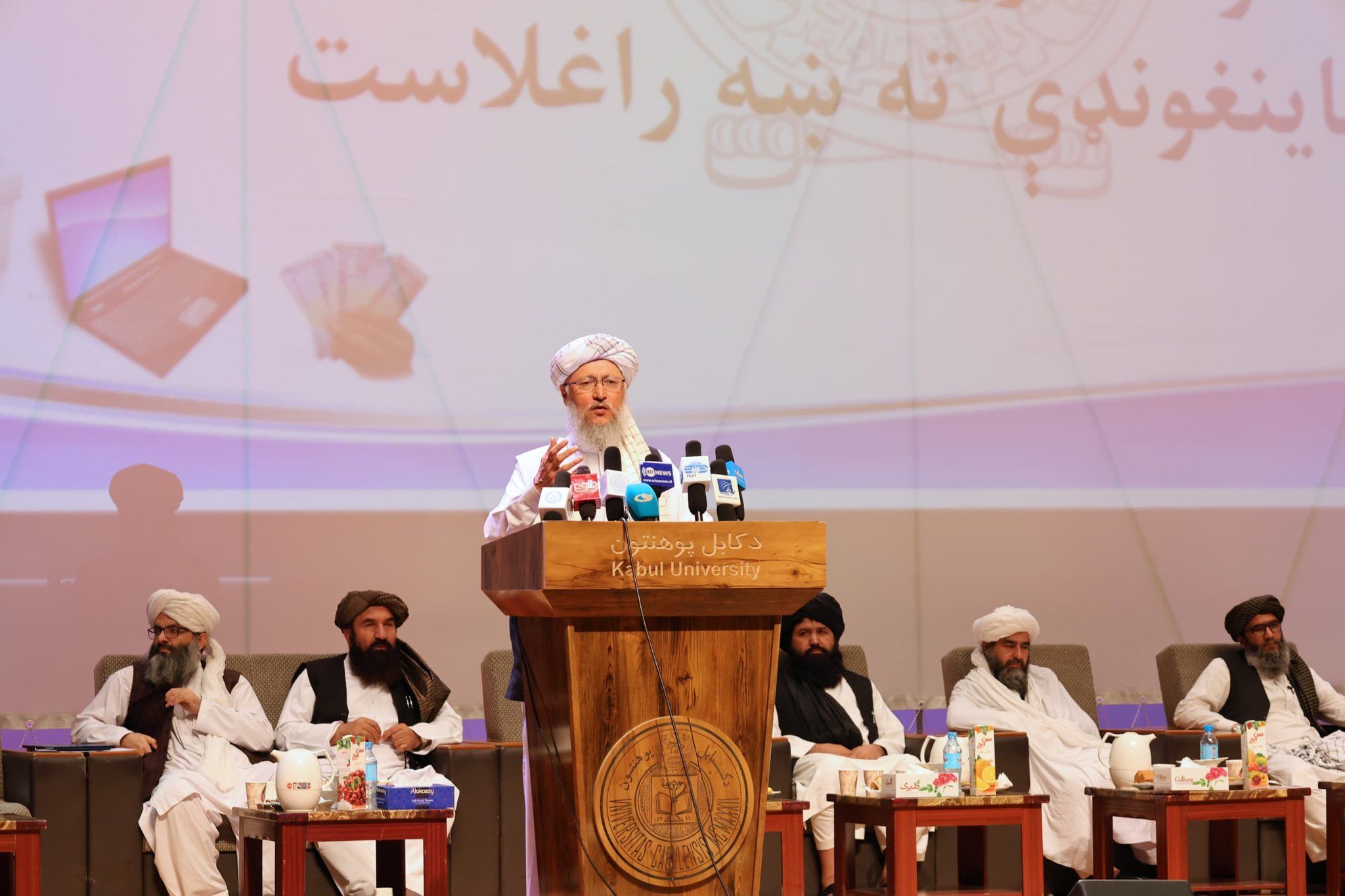 حنفی: اسلام‌هراسی بعضی همسایگان باعث شده جوانان‌ ‌شان خود را در افغانستان منفجر کنند