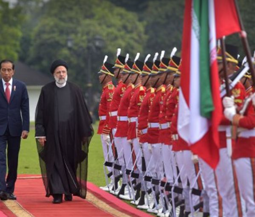 Afghan Women Capable of Being The Pride of Afghanistan, Says Iranian President