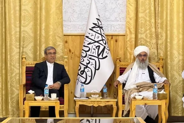 هرات کې د طالبانو والي له ايران او ترکيې سره وروستی درېاړخیز سوداګریز تړون ګټور بللی