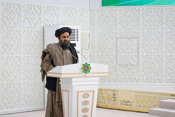ملا برادر: ګاونډیان دې د نورو ملي حاکمیت او غرور ته په سپکه سترګه نه ګوري