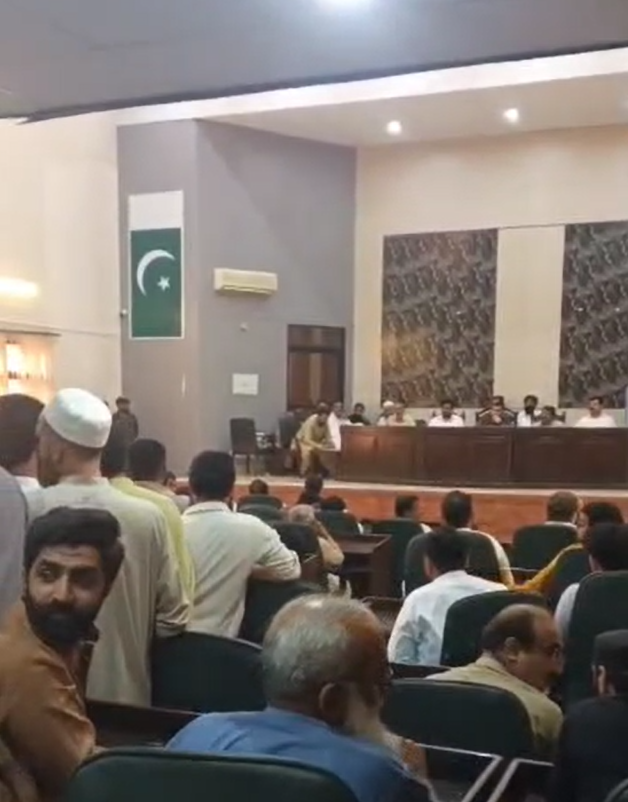  په پنجاب کې د افغان کډوالو اړوند هټۍ په بولۍ کې وپلورل شوې