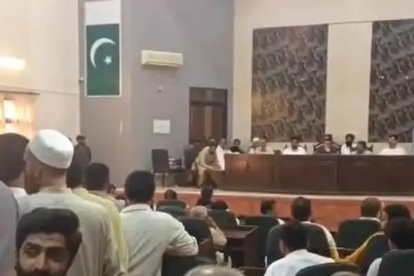 په پنجاب کې د افغان کډوالو اړوند هټۍ په بولۍ کې وپلورل شوې