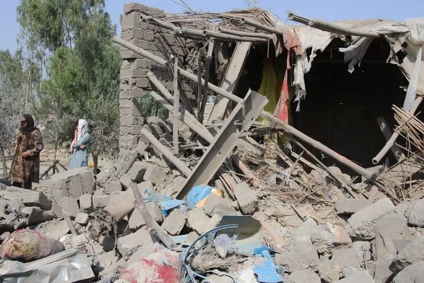 طالبان باكستان تنفي وجود قواعد لها في أفغانستان وتدين الغارات الجوية الباكستانية