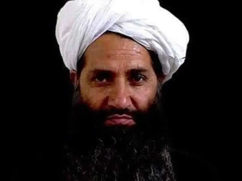 د طالبانو مشر د روغتیا وزارت له معینیت ډاکټر لرې او پر ځای یې ملا وټاکه