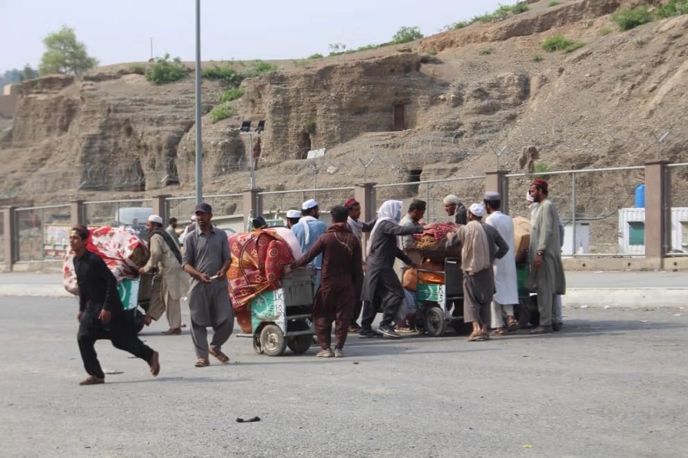 پاکستان در یک روز بیش از ۱۵ هزار افغان را اخراج کرد