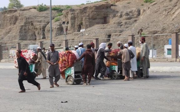 پاکستان در یک روز بیش از ۱۵ هزار افغان را اخراج کرد