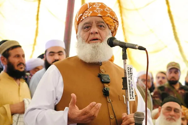 کراچۍ کې د اتحاد امت غونډه؛ مولانا فضل الرحمان د اسلامي دفاعي بلاک جوړلو غوښتنه کړې
