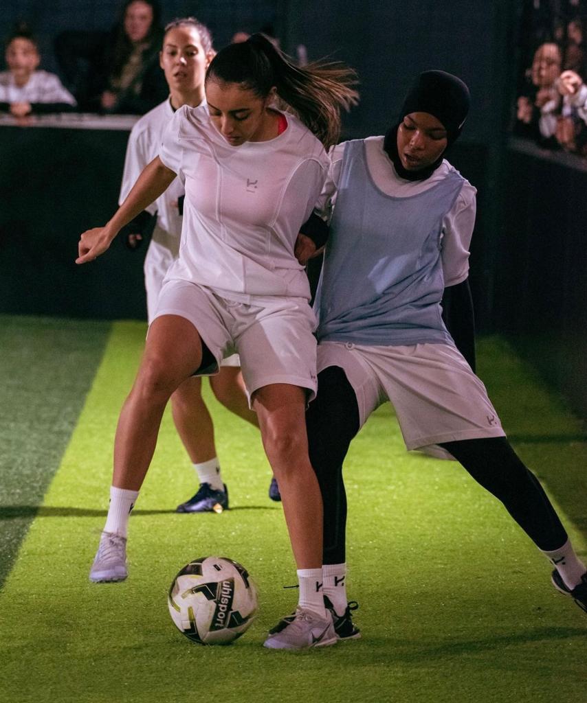 دادگاه عالی فرانسه ممنوعیت حجاب برای فوتبالیست‌های زن در جریان مسابقات را تایید کرد