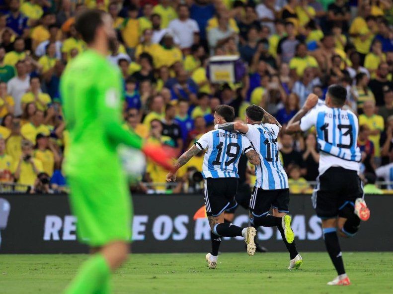 برزیل ۰-۱ ارجنتاین‌؛ درگیری در زمین، سکوهای ماراکانا و پیروزی یاران مسی در سوپرکلاسیکو