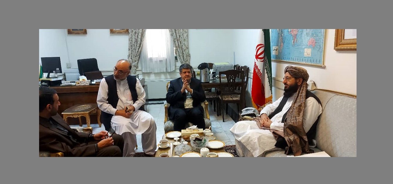 توزیع پاسپورت برای مهاجران افغان در ایران؛ 'نوزادان و دانشجویان در اولویت‌اند'