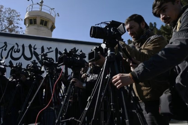 طالبان تقيد حرية الإعلام وحق الوصول إلى المعلومات في أفغانستان
