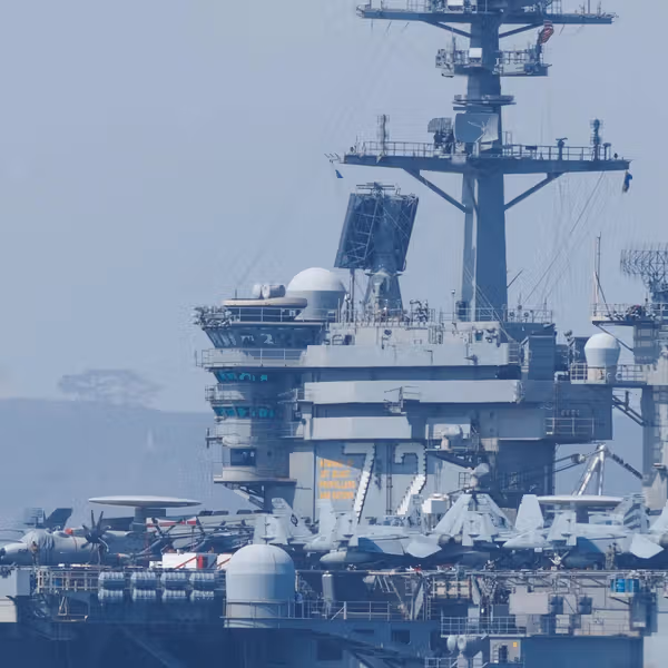 یک پهپاد ایرانی در نزدیک ناو آبراهام لینکلن سرنگون شد