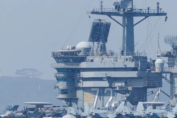 یک پهپاد ایرانی در نزدیک ناو آبراهام لینکلن سرنگون شد