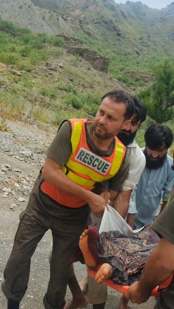 یک زن و دو کودک افغان در سیل پاکستان جان باختند