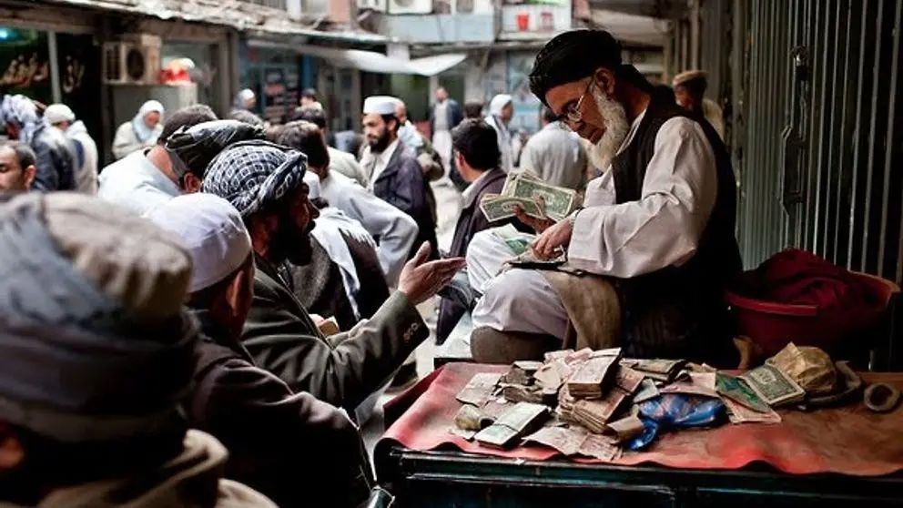  طالبانو د کابل په شهزاده سرای کې د ډالرو پر پېر او پلور بندیز ولګاوه