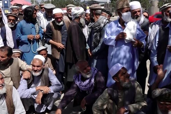 په کابل کې متقاعدینو یوځل بیا د خپلو حقونو لپاره لاریون کړی