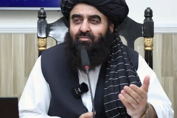 متقي: لم يتمكن أي نظام في أفغانستان من حكم شعب غير راضٍ عنه