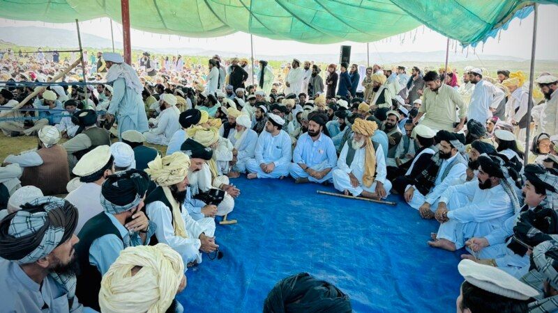 د شمالي وزیرستان اتمانزیو قبيلې یوې جرګې په سیمه کې یو سیاسي فعال ناغه کړی