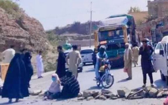 تظاهرات در پاکستان؛ شاهراه تورخم پس از چند ساعت بسته بودن دوباره بازگشایی شد