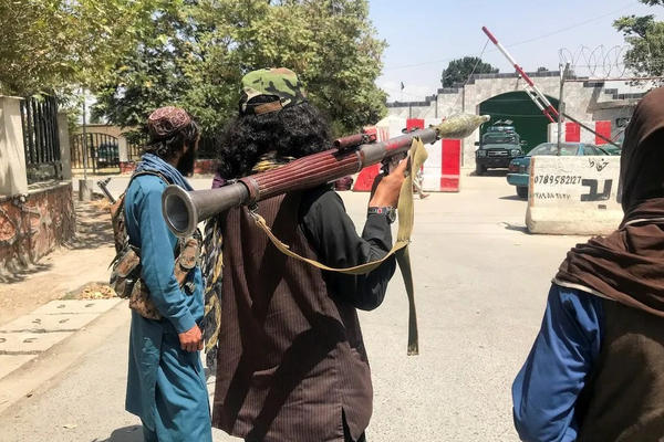 القاعدې افغانستان ته د خپلې مشرتابه پر انتقال له ملا هبت الله سره سلا مشوره کړې