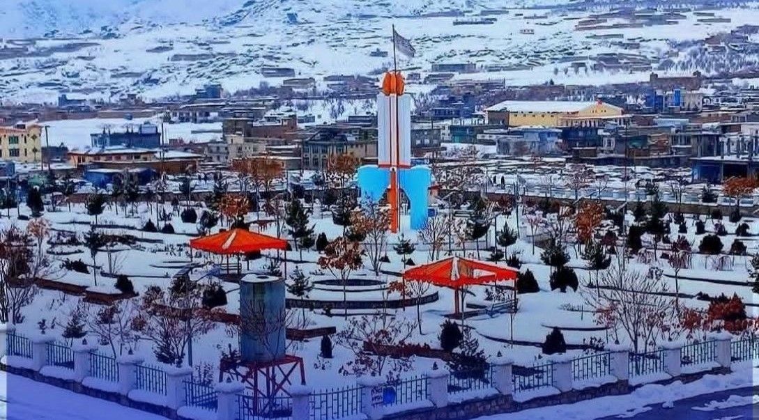 په دایکندي کې ۴ ځوانان د ډبرو سکرو بخارۍ د دود له امله مړه شوي