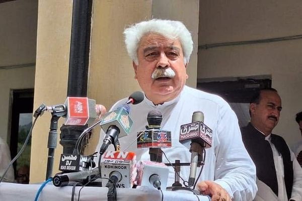 عوامي نشنل ګوند په باجوړ کې د ډرون برید غندلی او د دغو پېښو د مخنيوي غوښتنه یې کړې ده
