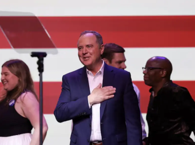 آدام شیف، نماینده ارشد دموکرات در کانگرس، خواستار کناره‌گیری بایدن از کازار انتخاباتی شد