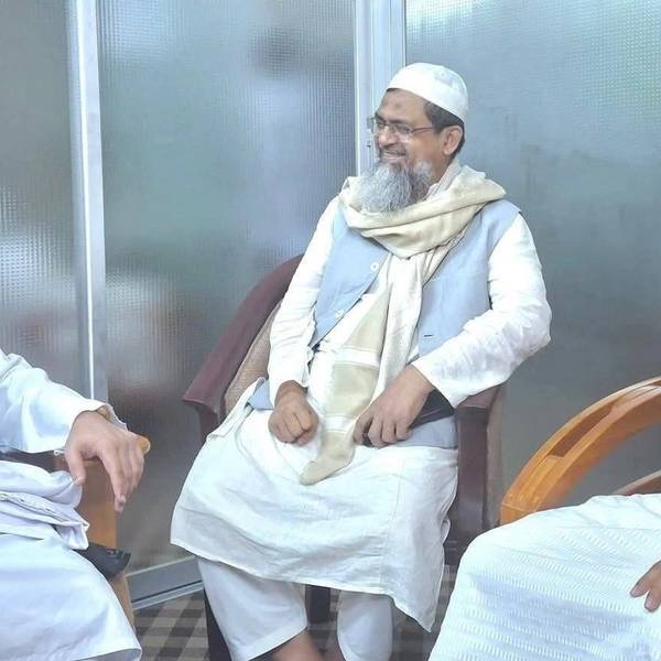 د طالبانو پلاوي د اسلامپالو او محصلانو د ایتلاف په درشل کې بنګله دېش ته سفر کړی