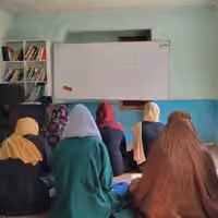 مکتب نامرئیها پنج ساله شد
