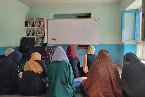مکتب نامرئیها پنج ساله شد