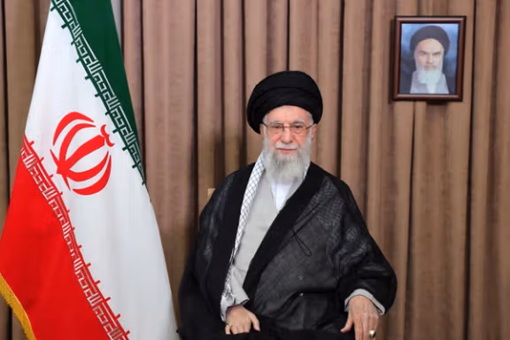 تلگراف: تصاویر جسد خامنهای به ترامپ و نتانیاهو ارائه شده است