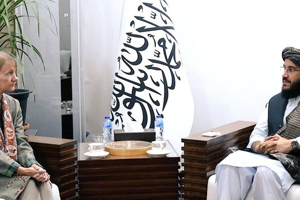طالب سفیر او د کډوالو د عالي کمېشنرۍ مشرې په پاکستان کې د مېشتو کډوالو په اړه خبرې وکړې