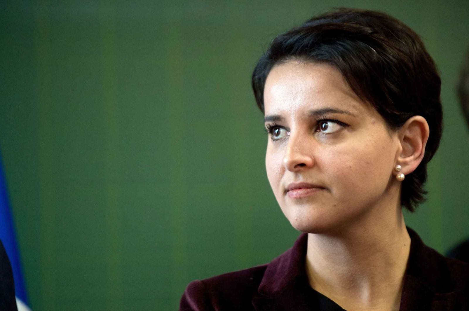 وزیر پیشین آموزش فرانسه خواستار تسهیل ورود قانونی زنان پناهجوی افغان به این کشور شد