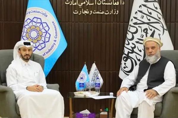 په کابل کې د قطر سفیر د طالبانو سوداګرۍ وزیر ته د دوحې د سفر بلنه ورکړې