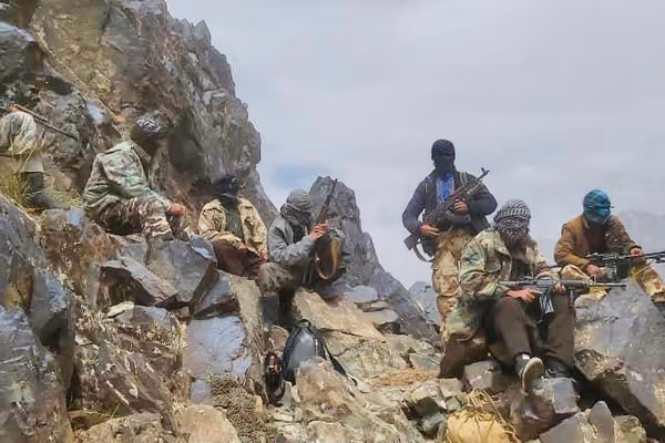 ازادۍ جبهې په کندوز کې د دوه طالبانو د وژلو او ۳نورو د ټپي کېدو ادعا کړې