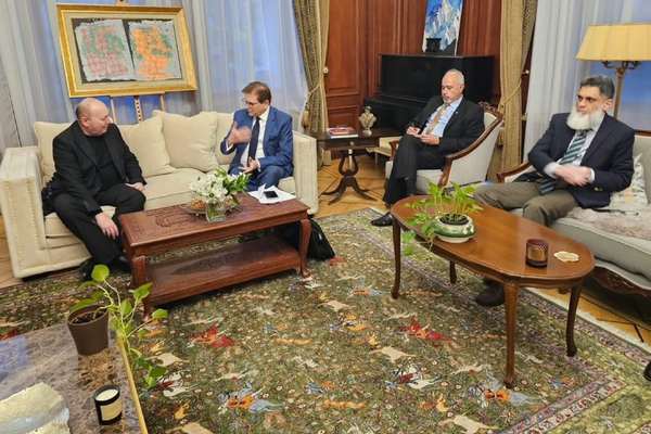 د مسکو ناستې په څنډه کې؛ د پاکستان او تاجکستان استازو د افغانستان پر وضعیت خبرې کړې دي