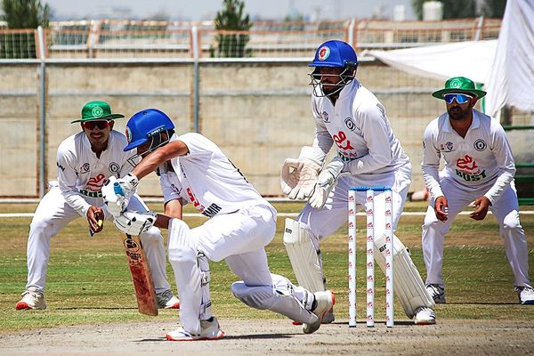 مسابقات کریکت میرویس نیکه؛ برتری بست در هلمند و تساوی آمو با سپینغر در قندهار
