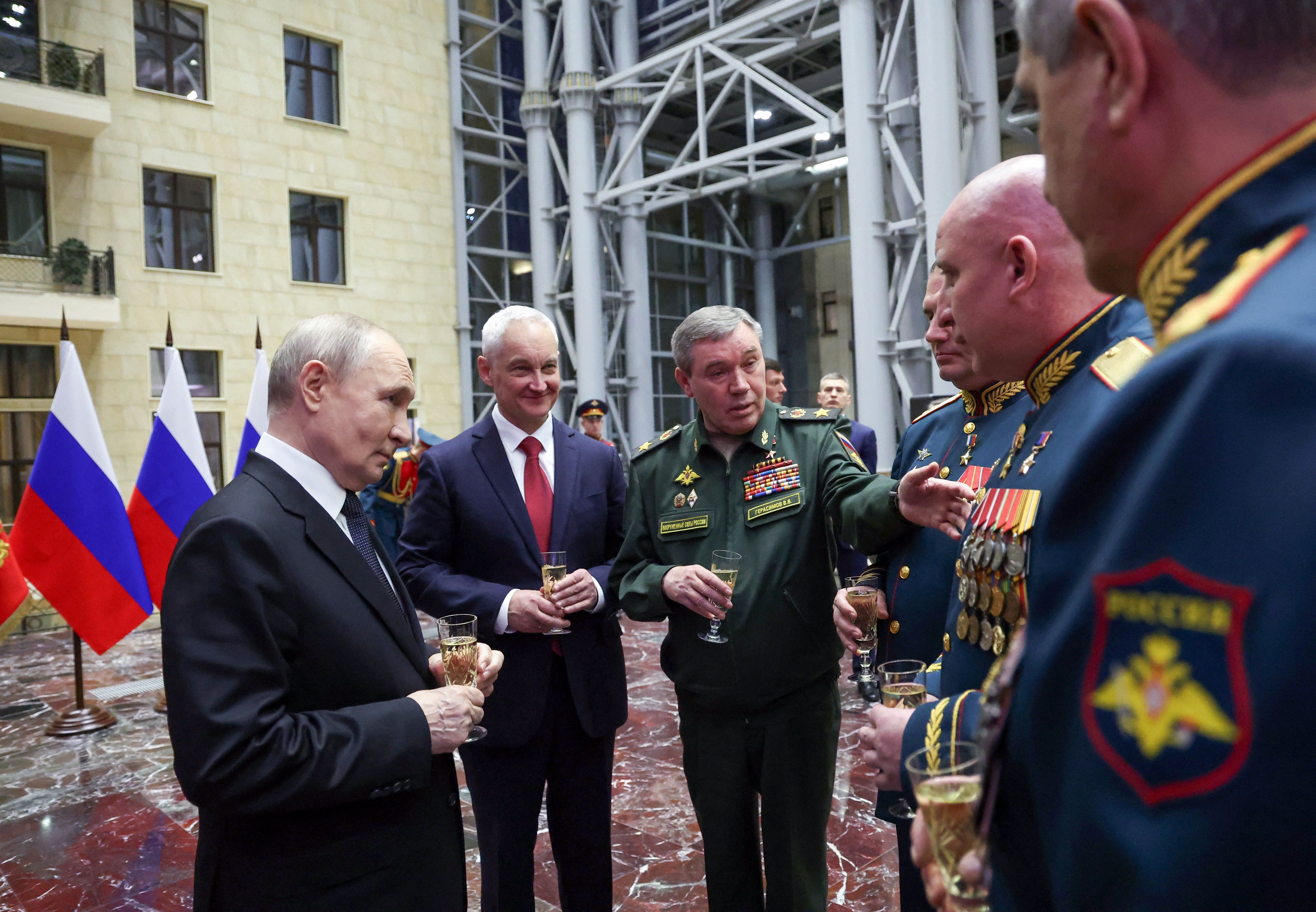 پوتین: روسیه به دنبال جنگ با اروپا نیست اما برای آن آمادگی دارد