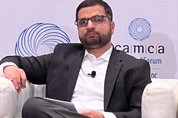 علیزی: حکومت در آستانه سقوط کابل برنامهای برای دفاع از پایتخت نداشت