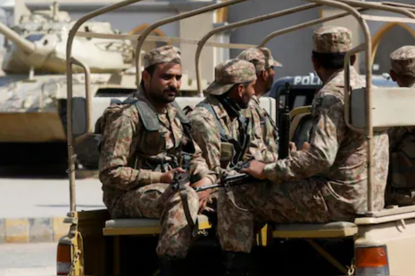 ارتش پاکستان از کشتهشدن ۱۰ شورشی بلوچ در ایالت بلوچستان خبر داد
