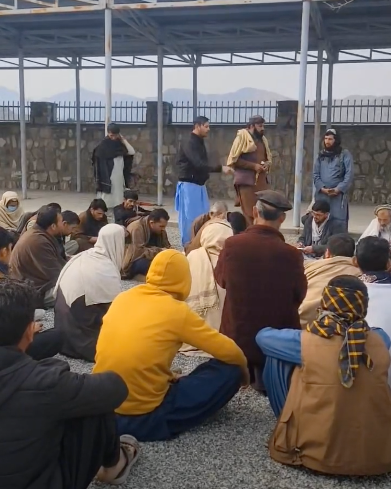 له بدخشان څخه تر خاص کونړ پورې؛ ځايي اوسېدونکو د کانونو له قراردادي شرکتونو شکایت کړی