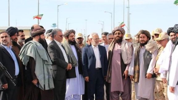 طالبان: له ایران څخه ۲۱۱ افغان بندیان افغانستان ته راستانه شول