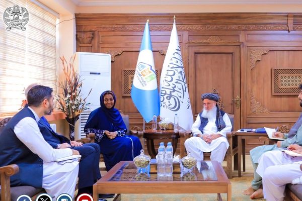 وزیر اقتصاد طالبان از جامعه جهانی خواست به بازگشتکنندگان افغان کمک کند