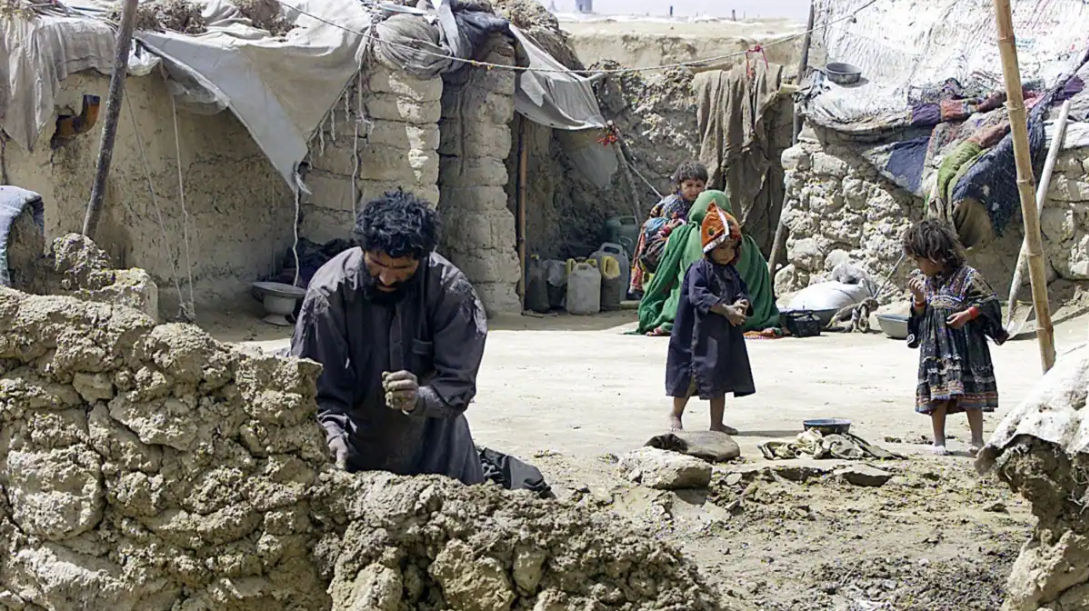 د ملګرو ملتونو کډوالو اداره: په پاکستان کې د مېشتو افغان کډوالو شمېر ۳،۵ میلیونه ته رسېدلی