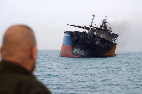 چرا جهان نتوانست تنگه هرمز را دور بزند؟